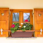 Sunny Two Bedroom Retreat In Beautiful - Two Bedroom *