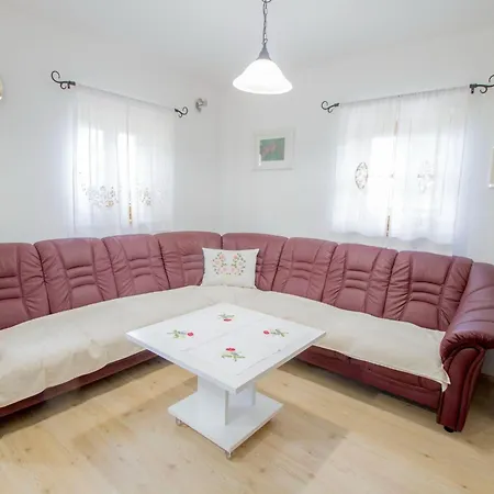 Sunny Two Bedroom Retreat In Beautiful Bizeljsko - Two Bedroom Holiday home Bizeljsko