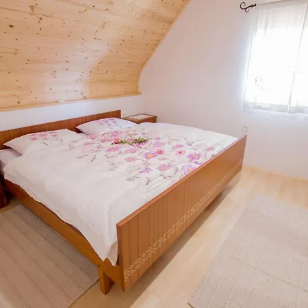 Sunny Two Bedroom Retreat In Beautiful Bizeljsko - Two Bedroom Holiday home Bizeljsko