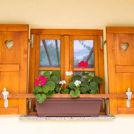 Sunny Two Bedroom Retreat In Beautiful - Two Bedroom *