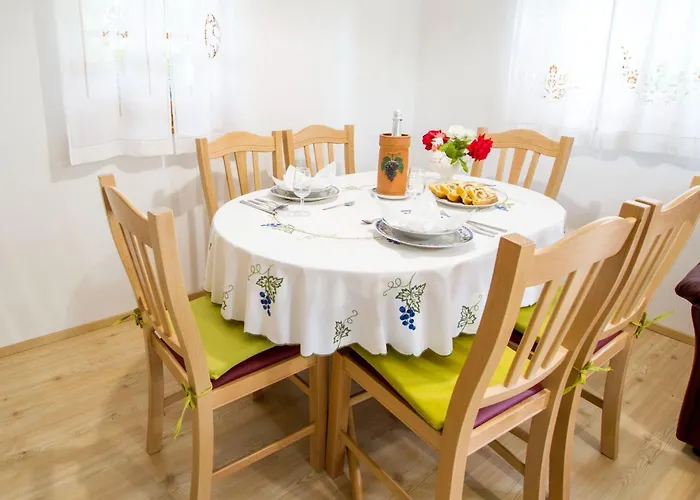 Prázdninový dům Sunny Two Bedroom Retreat In Beautiful Bizeljsko - Two Bedroom